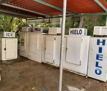 contenedores-agua-y-hielo
